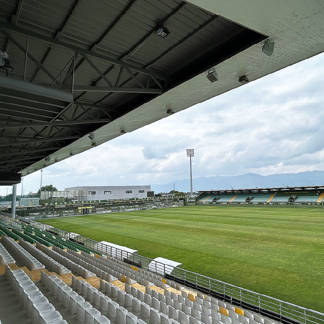 Ecler en el campo del CD Tondela